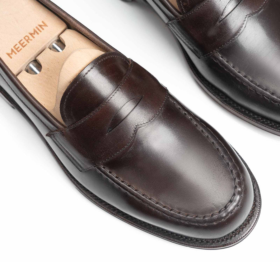 501040 - BROWN HERITAGE SHELL CORDOVAN - E