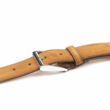Meermin gold suede belt, close-up on nickel-plated solid brass buckle with single guard loop