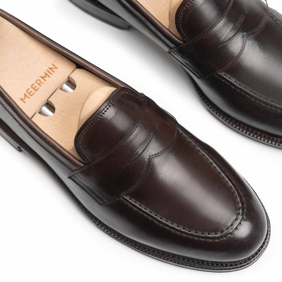 501045 - BROWN HERITAGE SHELL CORDOVAN - E