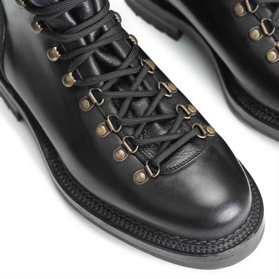 506690 - BLACK HERITAGE SHELL CORDOVAN - E