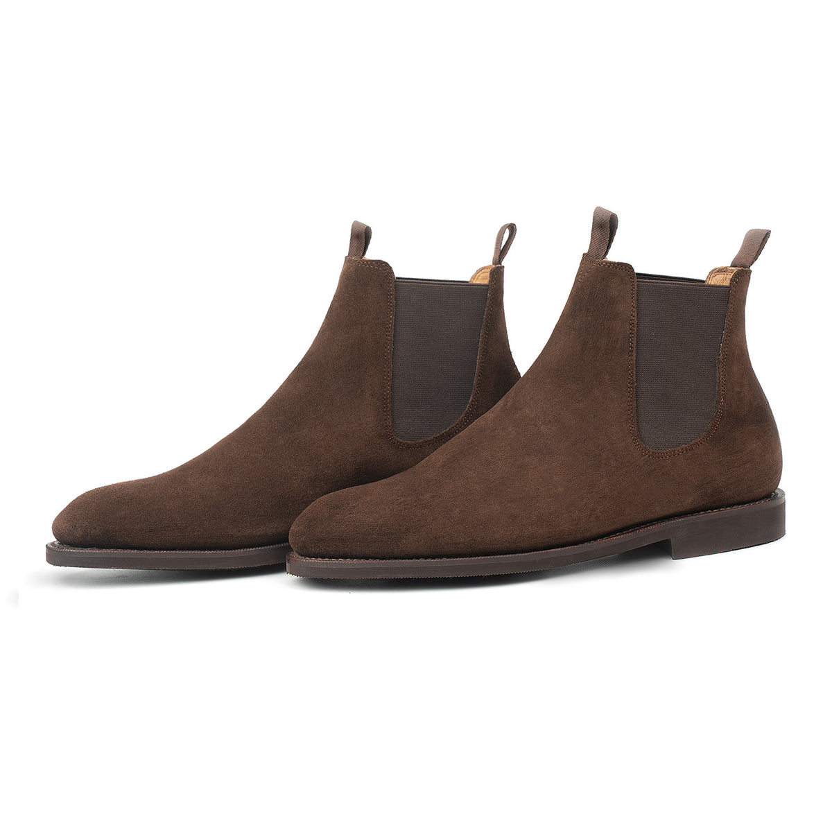 Meermin brown Superbuck suede Chelsea boots, three-quarter side view of both pairs showing elastic gussets and diamond rubber soles