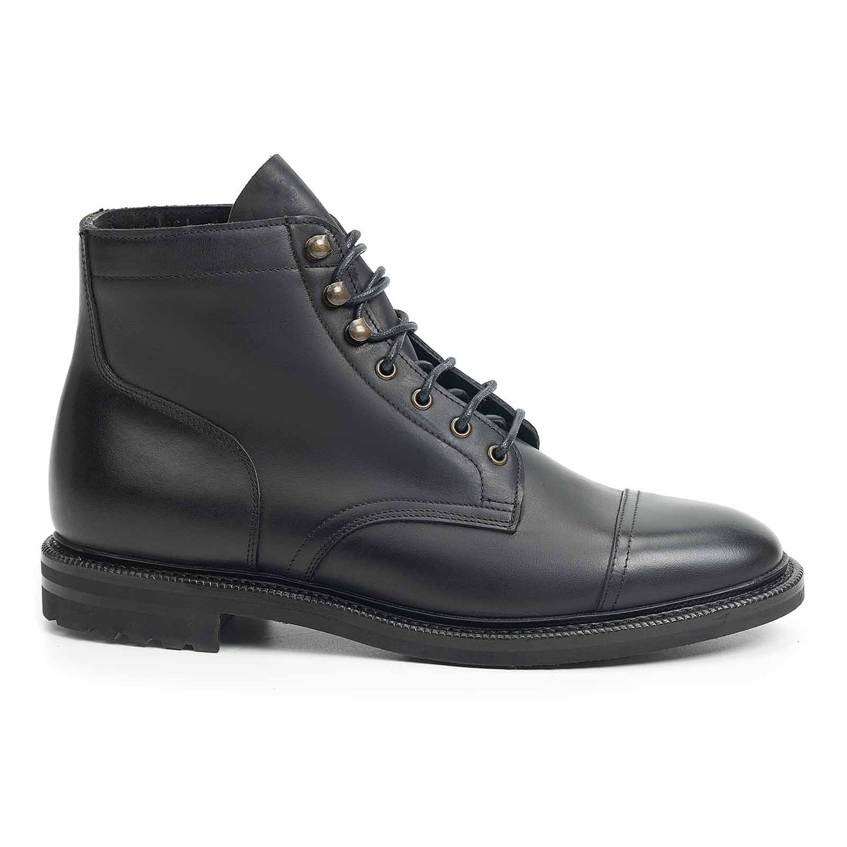 Meermin black waxy calf cap-toe boot, side profile view showing lace hooks, eyelets, and lug sole on NEGON last
